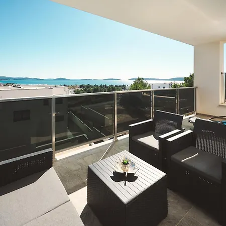 Ocean Breeze - Meerblick - Zwei Kuechen Sibenik