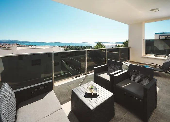 Ocean Breeze - Meerblick - Zwei Kuechen שיבניק